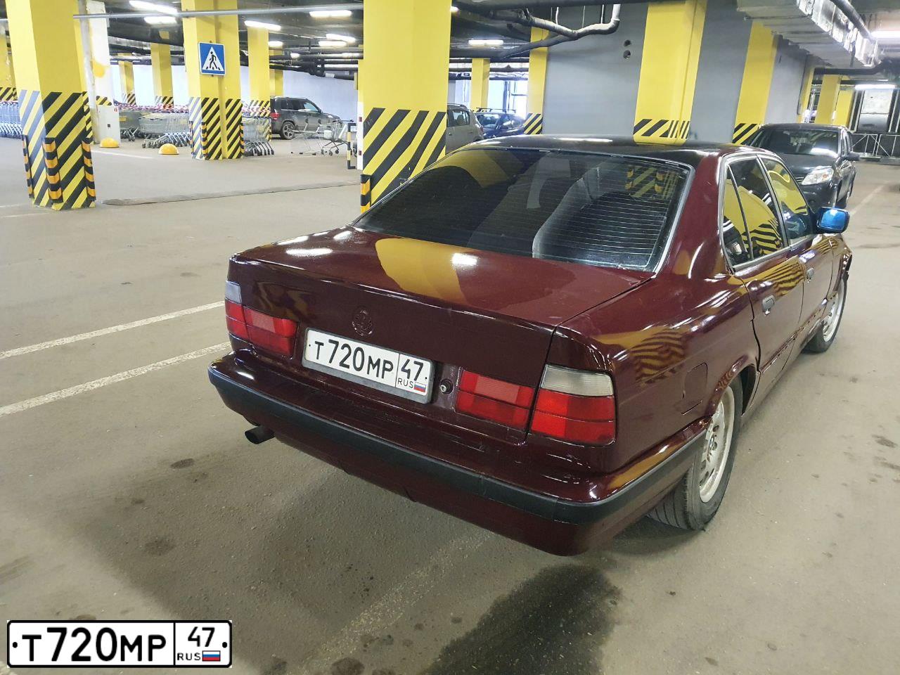 Фото автомобиля BMW SERIE 5, 1991 — госномер Т720МР47. Цвет: БОРДОВЫЙ