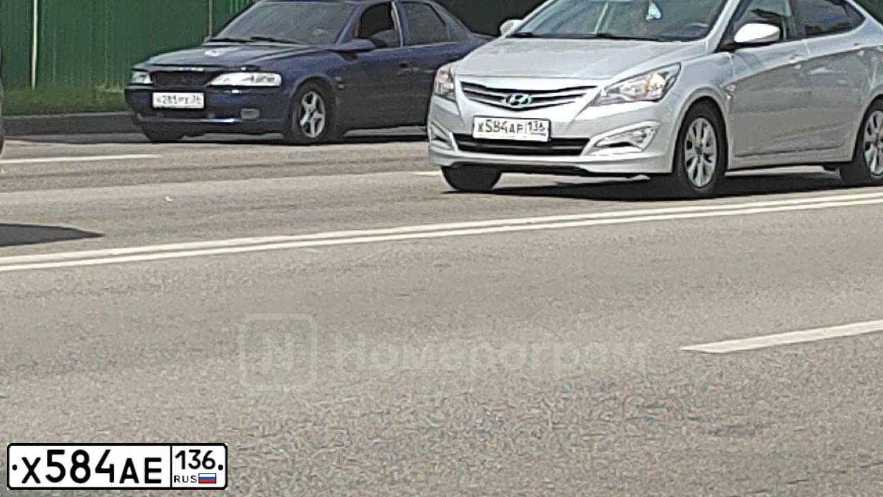 Фото автомобиля LEXUS ES, 2014 — госномер Х583ЕА136. Цвет: ЧЕРНЫЙ