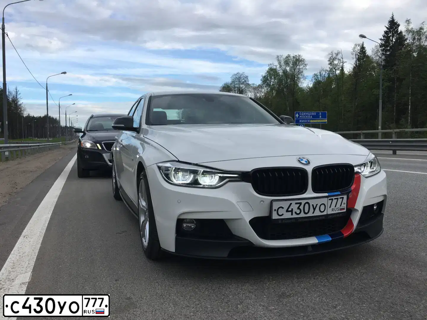 Фото автомобиля BMW SERIE 3, 2016 — госномер С430УО777. Цвет: БЕЛЫЙ