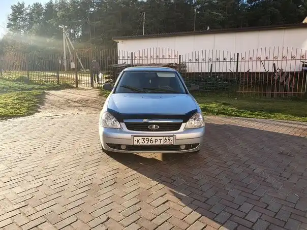 Фото автомобиля LADA 2170 PRIORA, 2008 — госномер В979ОР69. Цвет: Светло-Серебристый металлик