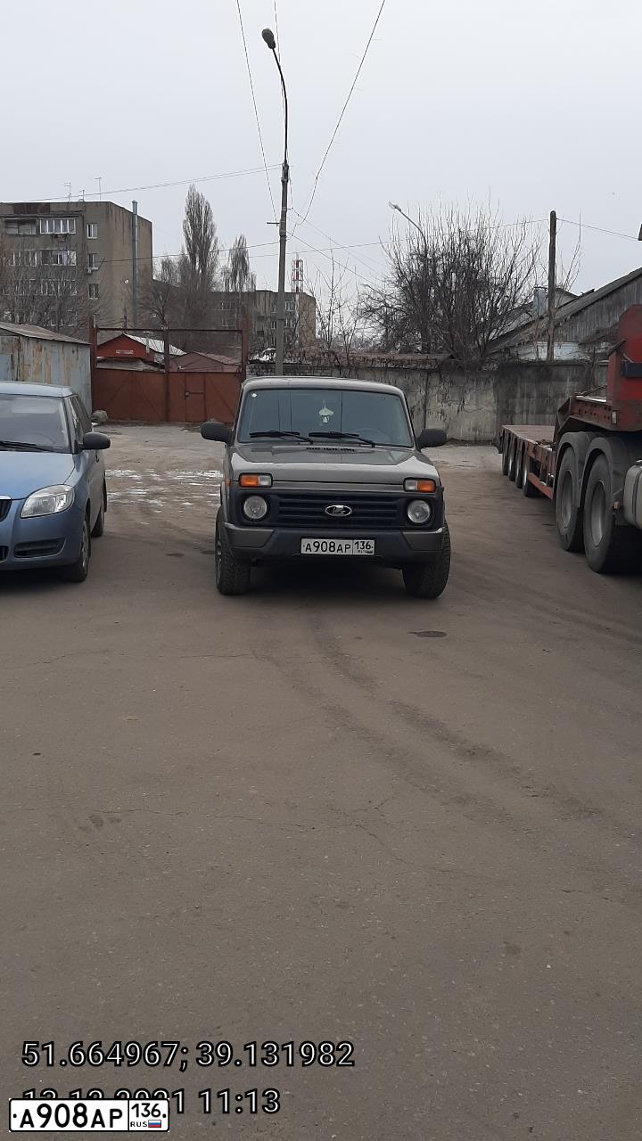 Фото автомобиля LADA 2131 NIVA, 2016 — госномер А908АР136. Цвет: Золотисто-коричневый