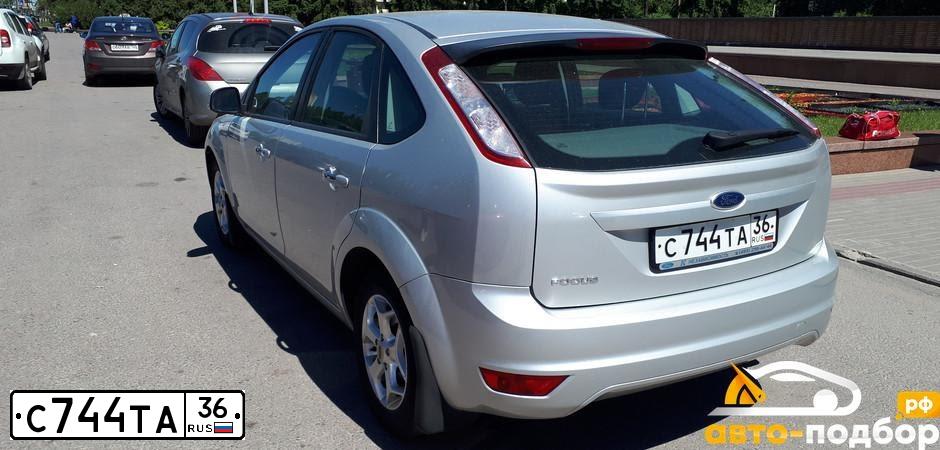 Фото автомобиля FORD FOCUS, 2010 — госномер В709МВ136. Цвет: Серебристый