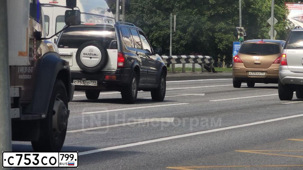 Фото автомобиля SUZUKI /GRAND/ VITARA, 2001 — госномер С753СО799. Цвет: ЧЕРНЫЙ