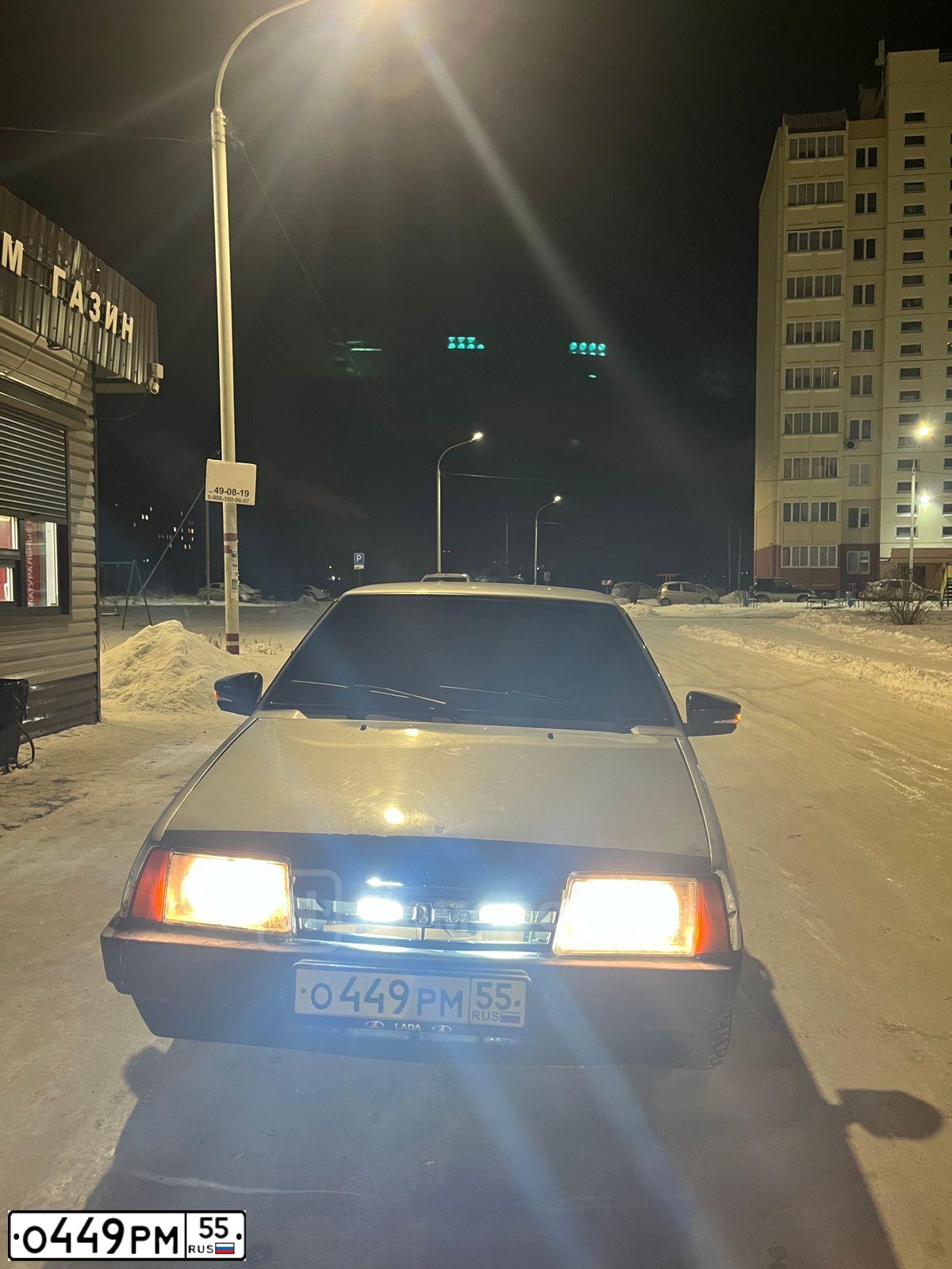 Фото автомобиля LADA 2109 SAMARA, 2001 — госномер А501ХМ155. Цвет: СВ.СЕРЕБРИСТЫЙ МЕТАЛЛ