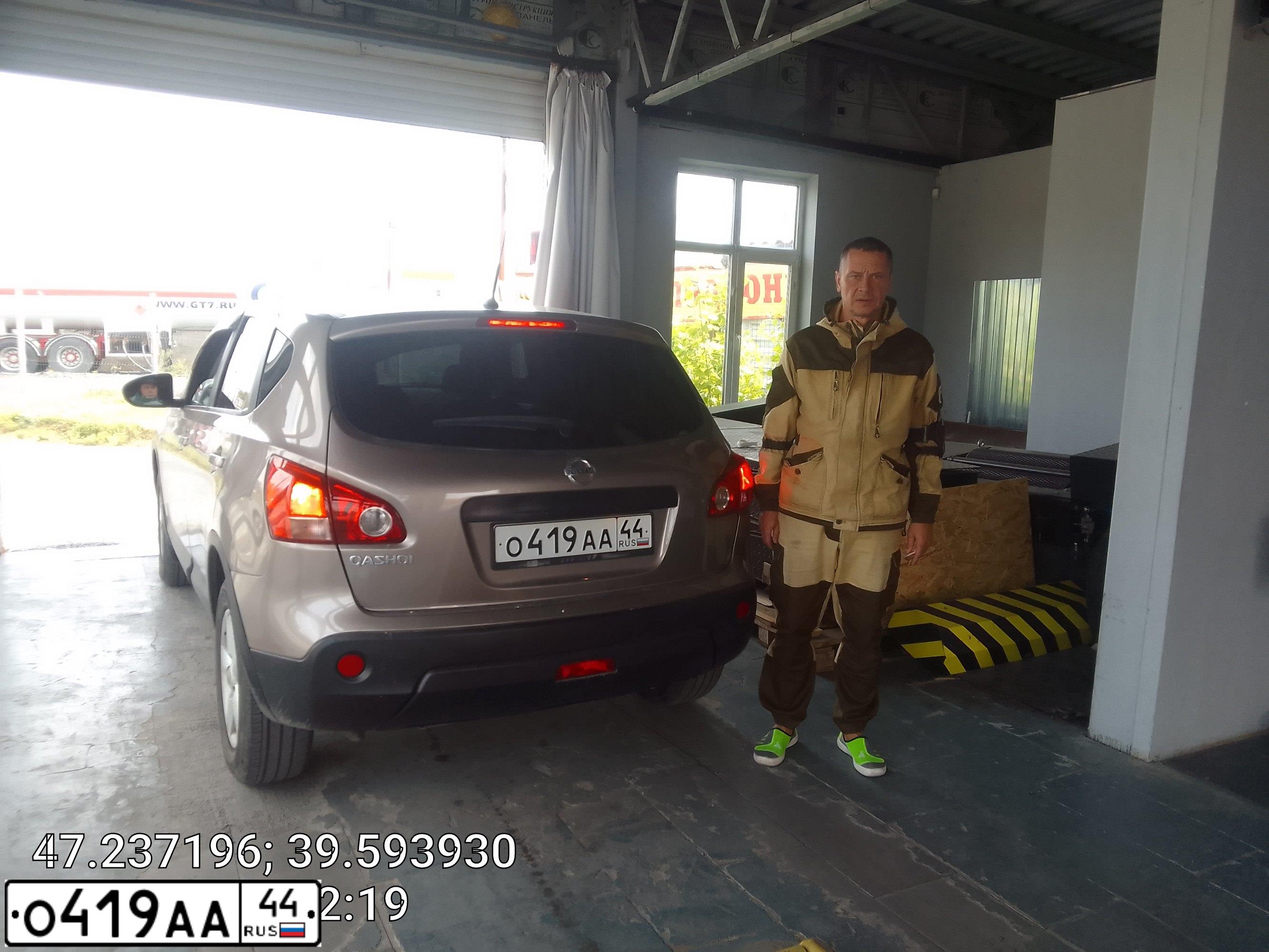 Фото автомобиля NISSAN QASHQAI, 2008 — госномер О419АА44. Цвет: СВЕТЛО-КОРИЧНЕВЫЙ