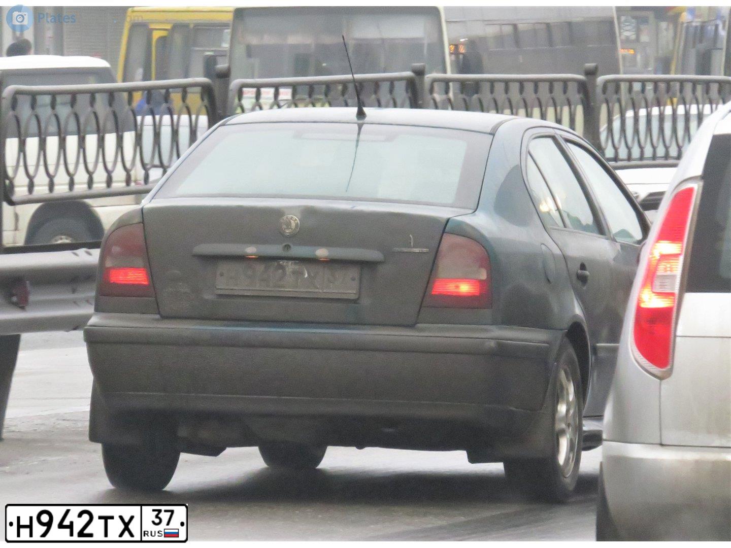 Фото автомобиля SKODA OCTAVIA, 1997 — госномер Н942ТХ37. Цвет: ЗЕЛЕНЫЙ