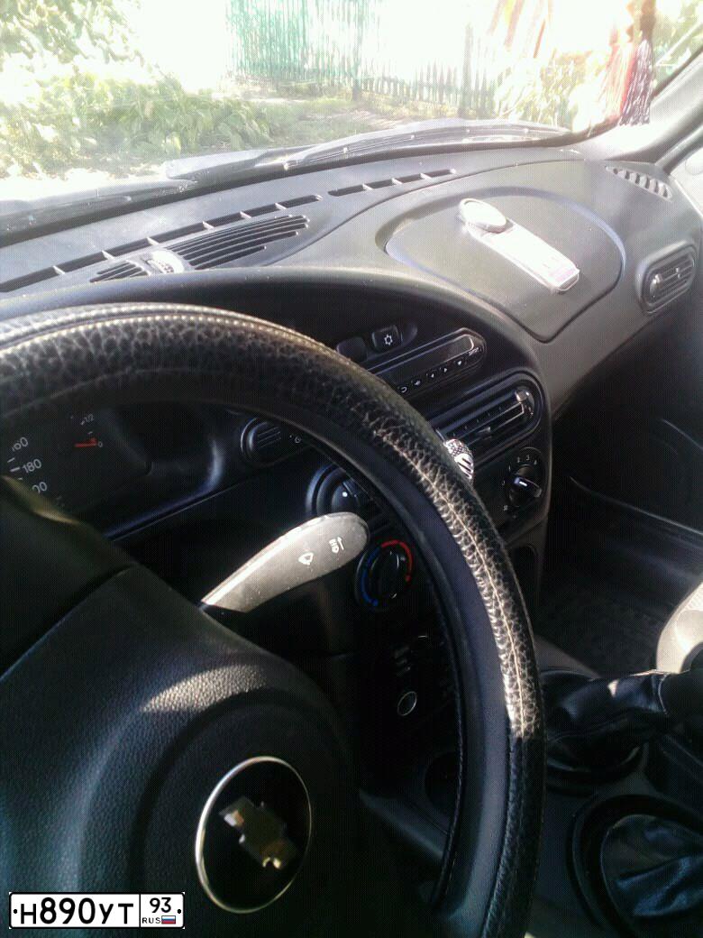 Фото автомобиля CHEVROLET NIVA, 2011 — госномер А151НТ01. Цвет: СЕРО-КОРИЧНЕВЫЙ МЕТАЛЛИК