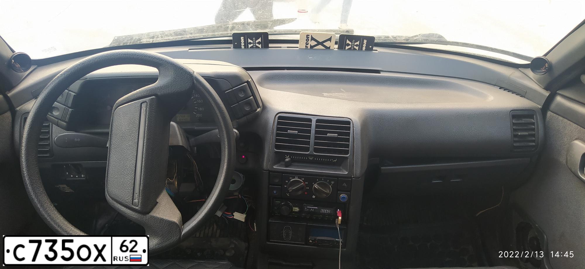 Фото автомобиля LADA 2112, 2004 — госномер С735ОХ62. Цвет: ЗЕЛЕНЫЙ ТЕМНЫЙ
