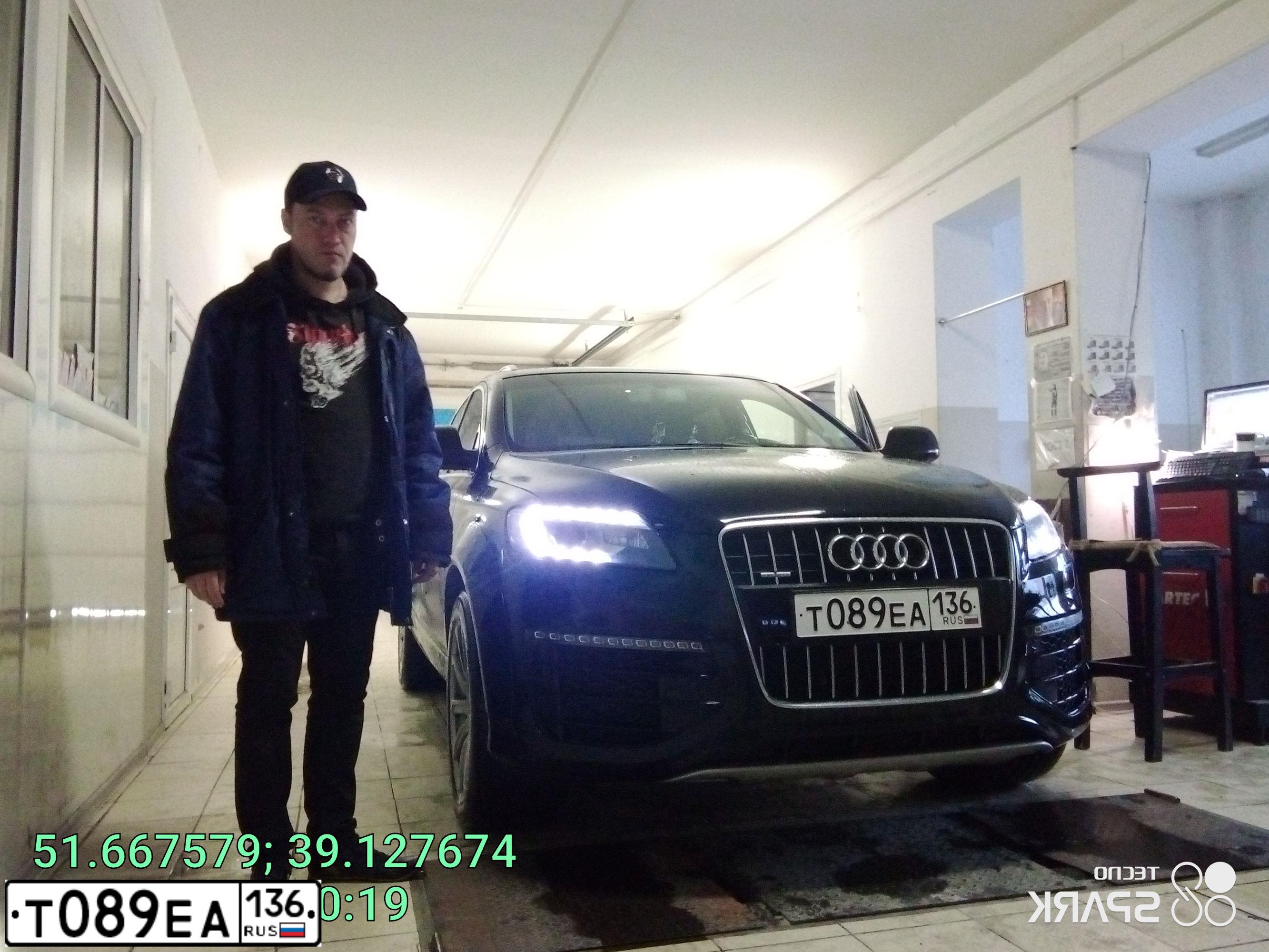 Фото автомобиля AUDI Q7, 2014 — госномер Т089ЕА136. Цвет: ЧЕРНЫЙ