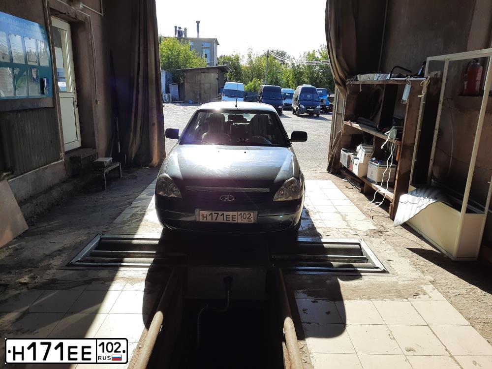 Фото автомобиля LADA PRIORA, 2012 — госномер Е376ММ11. Цвет: Серо-Синий