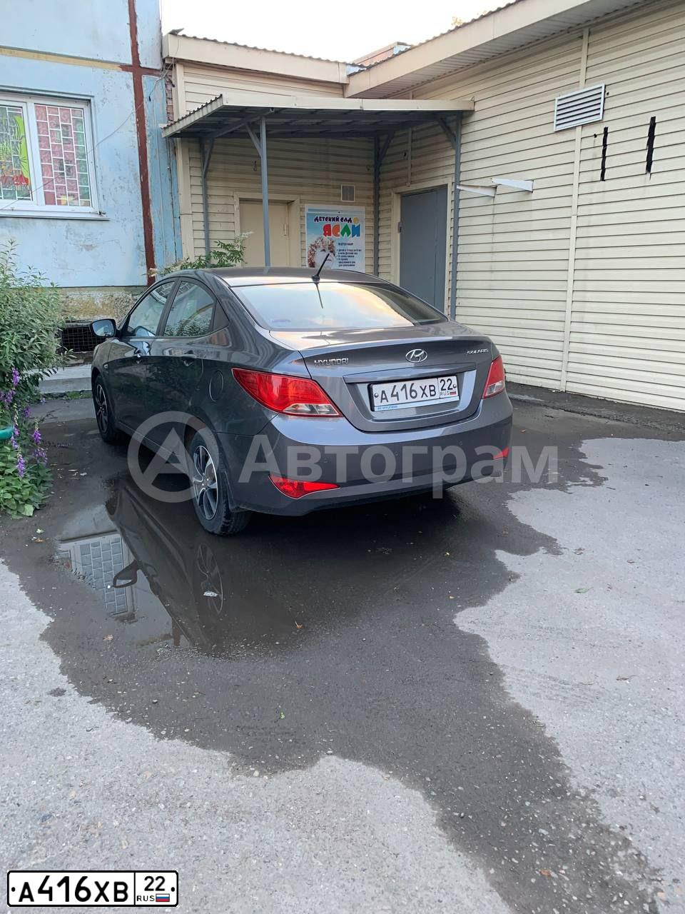 Фото автомобиля HYUNDAI SOLARIS, 2014 — госномер А416ХВ22. Цвет: ТЕМНО-СЕРЫЙ