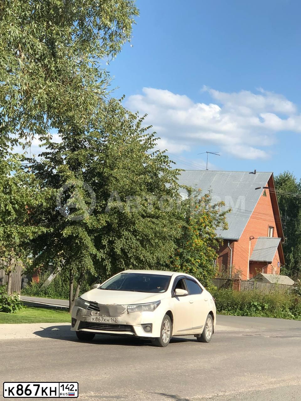 Фото автомобиля TOYOTA COROLLA, 2013 — госномер К867КН142. Цвет: Белый