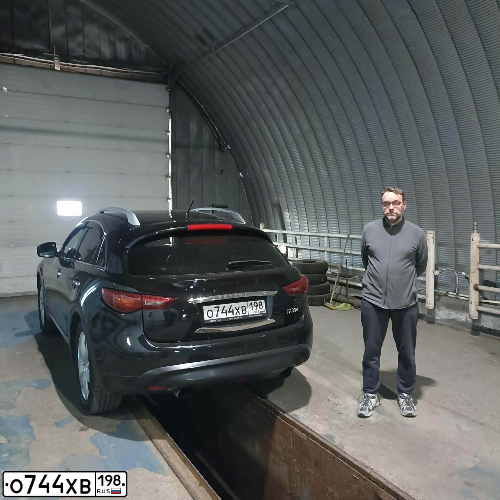 Фото автомобиля HYUNDAI I40, 2016 — госномер Н286КУ10. Цвет: Коричневый