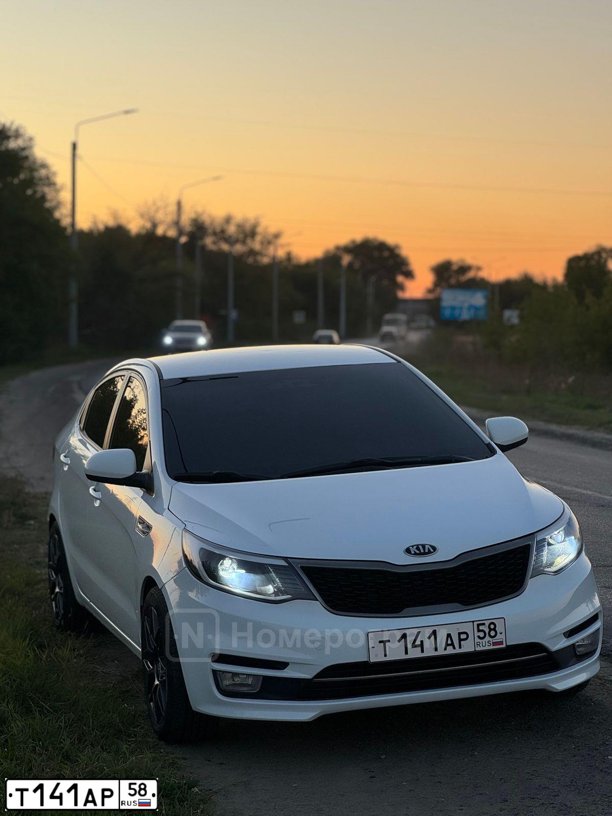 Фото автомобиля KIA RIO, 2015 — госномер К444ТВ58. Цвет: Белый
