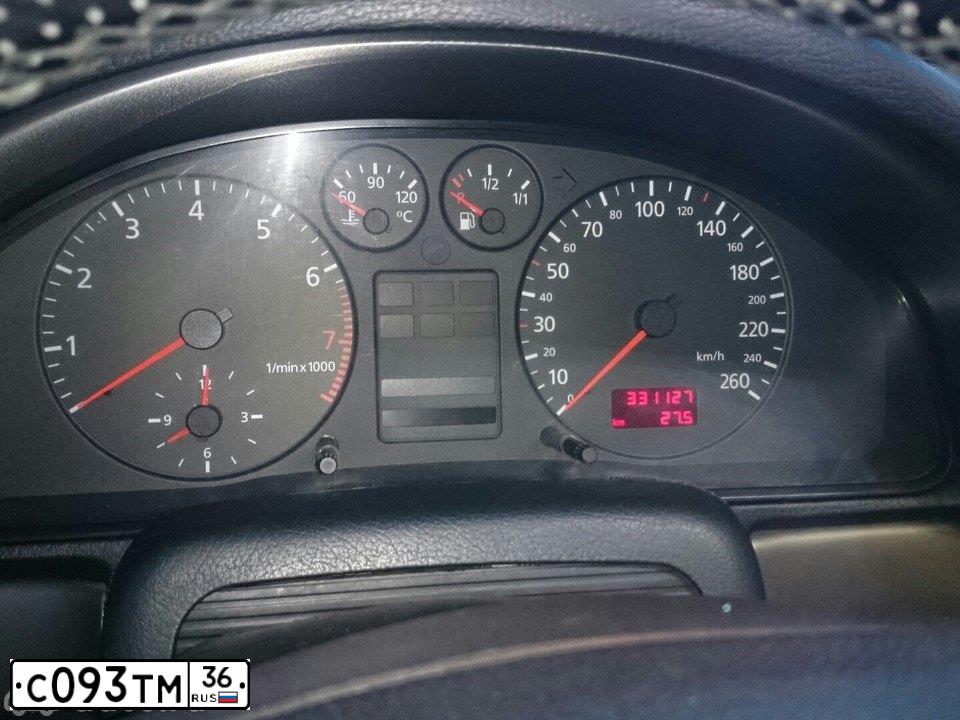 Фото автомобиля АУДИ 4, 1995 — госномер М121ХХ13. Цвет: ЗЕЛЕНЫЙ