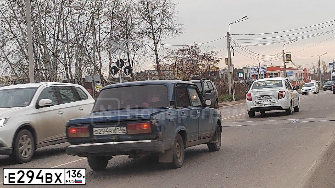Фото автомобиля SKODA OCTAVIA, 2015 — госномер Е294ВХ136