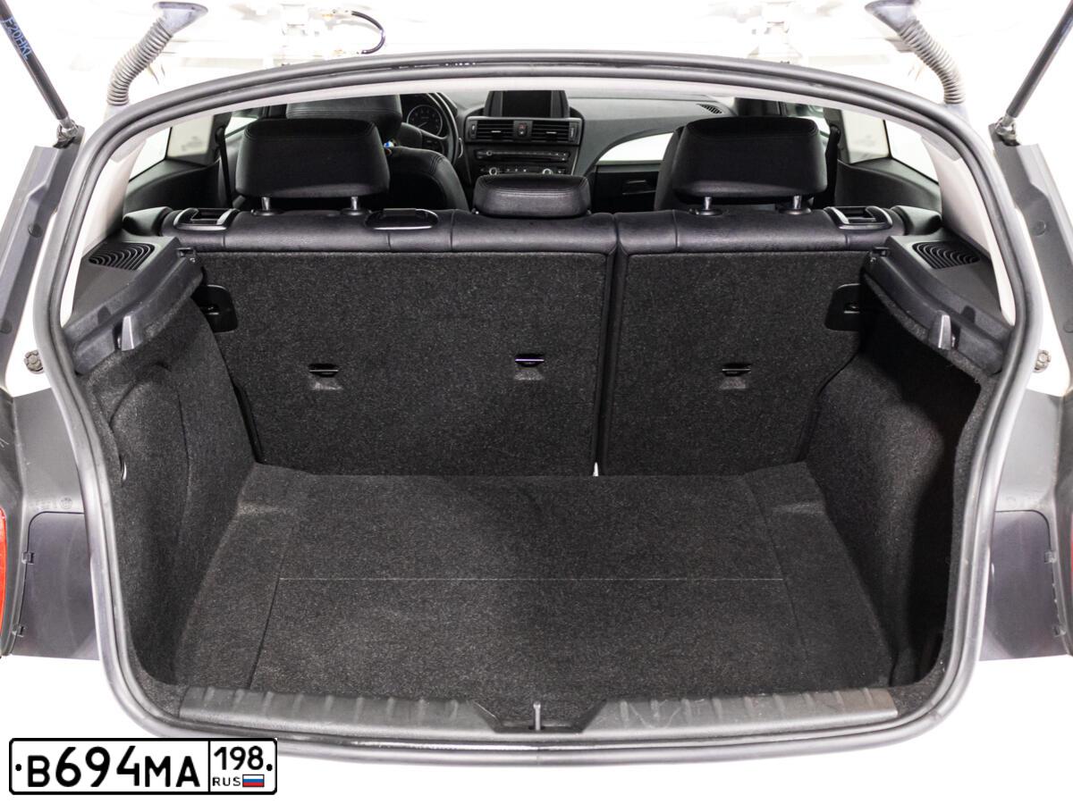 Фото автомобиля BMW SERIE 1, 2012 — госномер С700УА98. Цвет: Белый