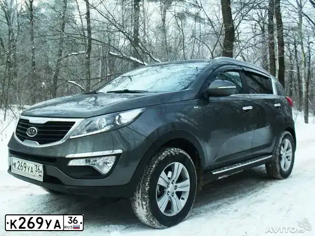 Фото автомобиля KIA SPORTAGE, 2011 — госномер О383АН68. Цвет: серебристый