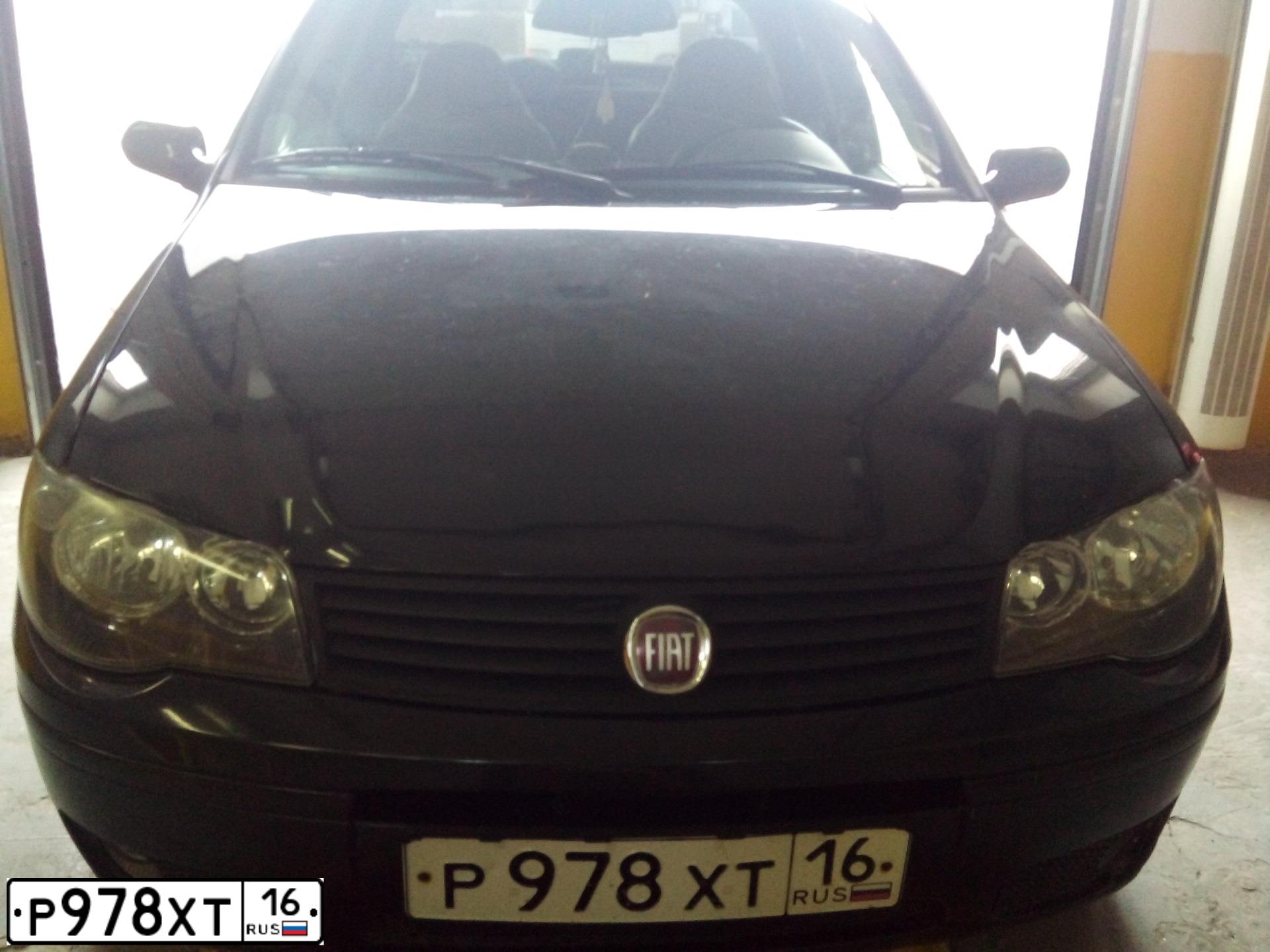 Фото автомобиля FIAT ALBEA, 2010 — госномер Р978ХТ16. Цвет: ЧЕРНЫЙ