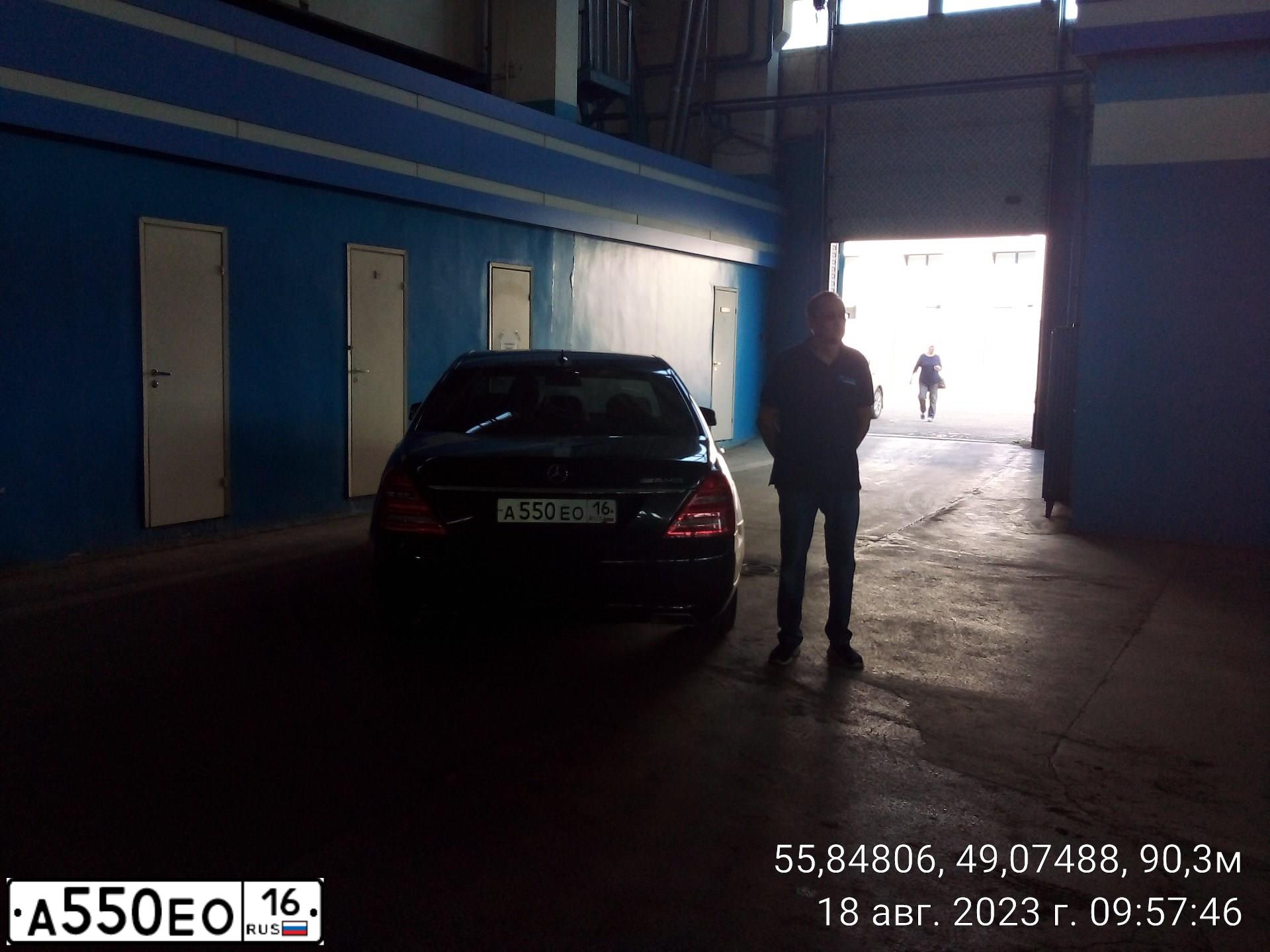 Фото автомобиля MERCEDES S-KLASSE, 2009 — госномер А550ЕО16. Цвет: ЧЕРНЫЙ