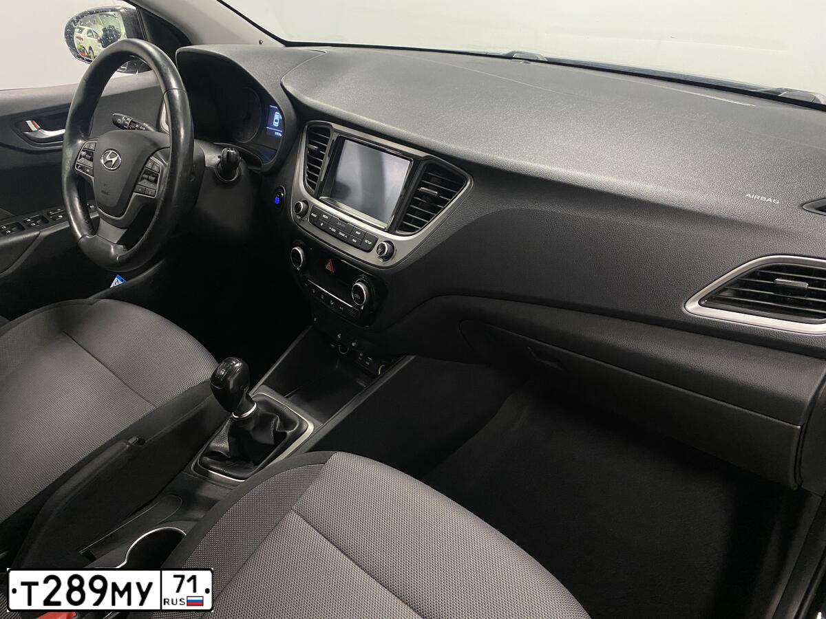 Фото автомобиля HYUNDAI SOLARIS, 2018 — госномер О847ТТ193. Цвет: ЧЕРНЫЙ