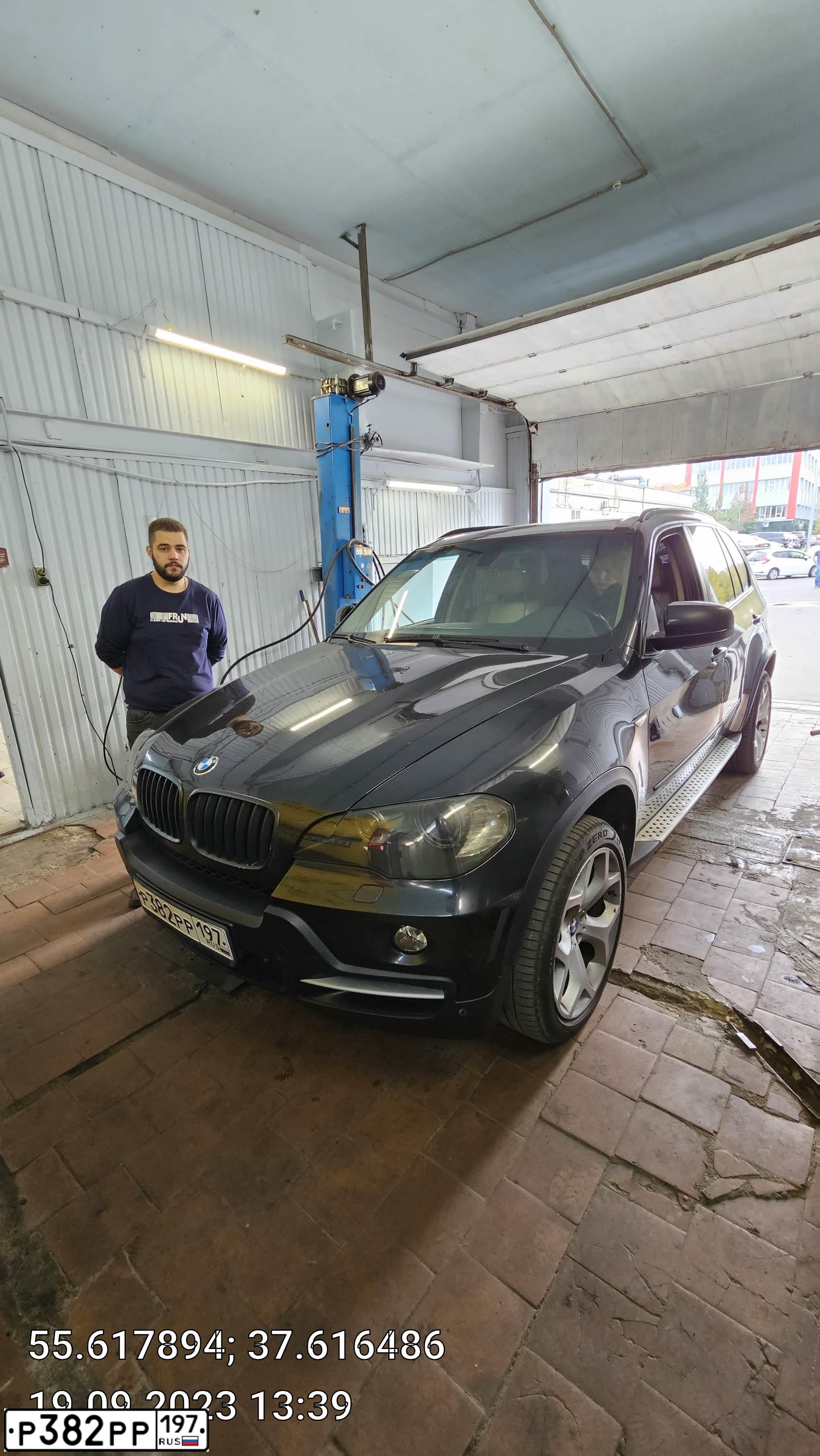 Фото автомобиля FORD MONDEO, 2012 — госномер Р382РР197. Цвет: Белый