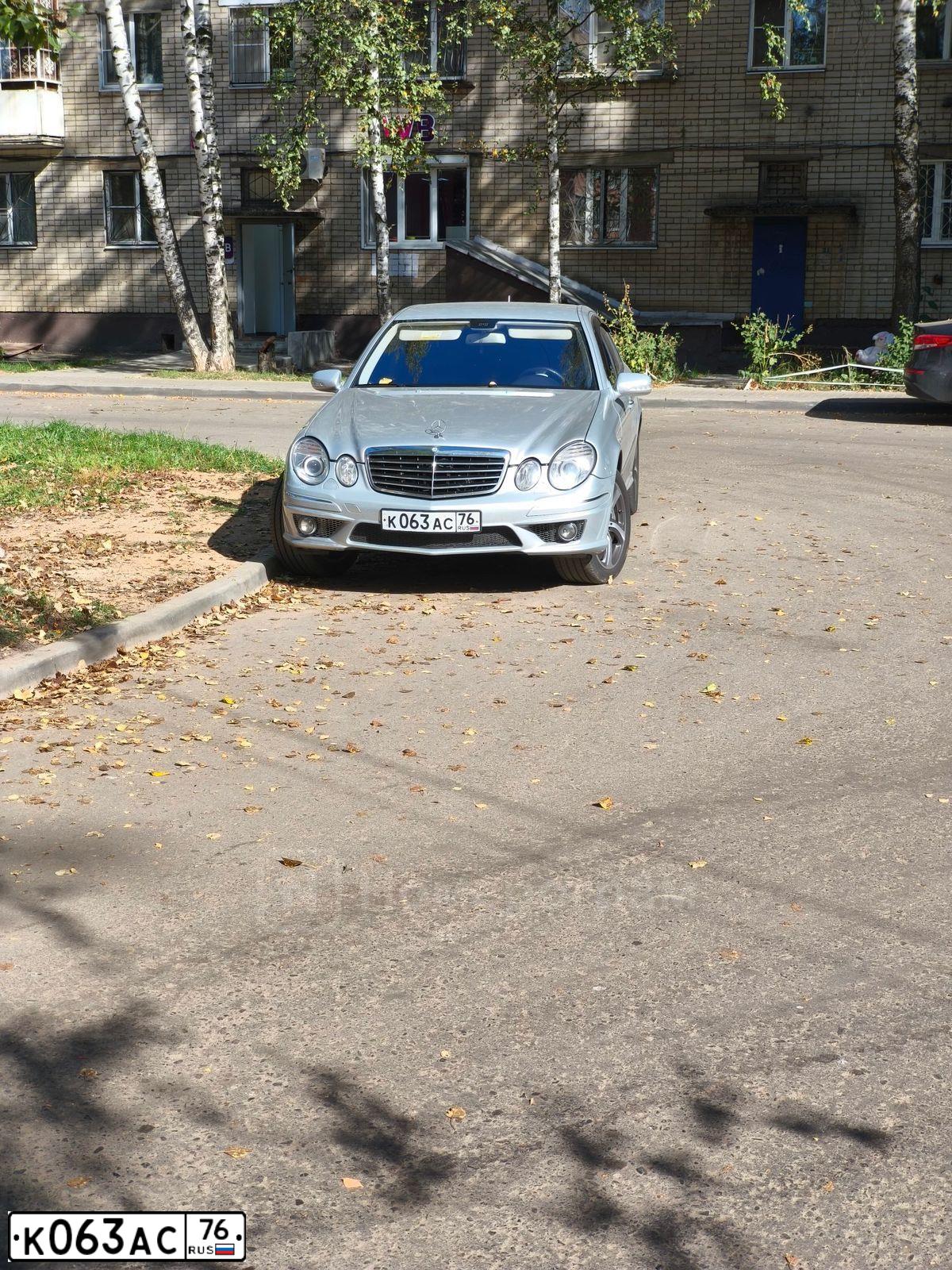 Фото автомобиля AUDI Q5, 2018 — госномер К008АК35. Цвет: ЧЕРНЫЙ