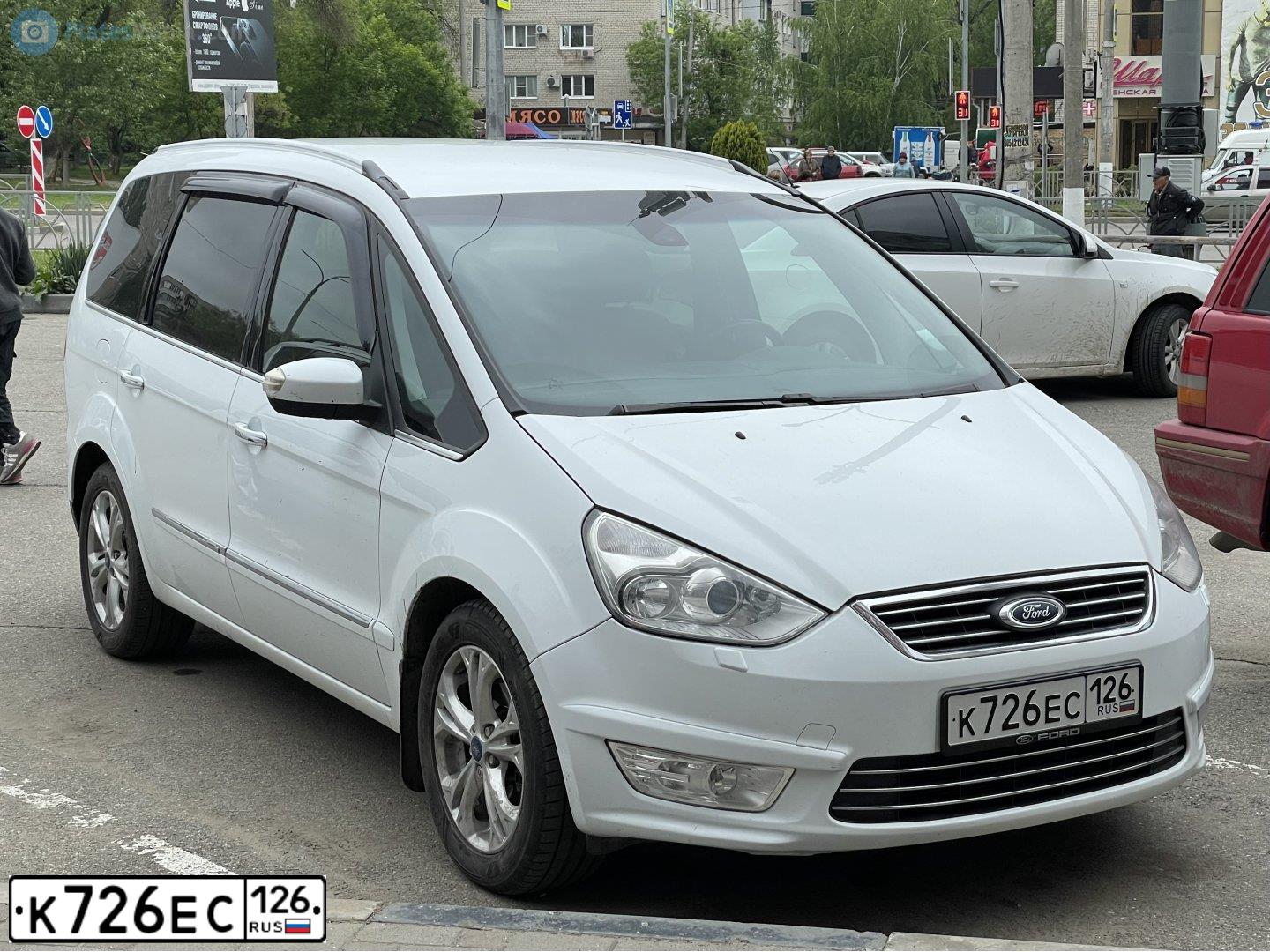 Фото автомобиля ФОРД ГАЛАКСИ, 2012 — госномер Н498МХ136. Цвет: Белый