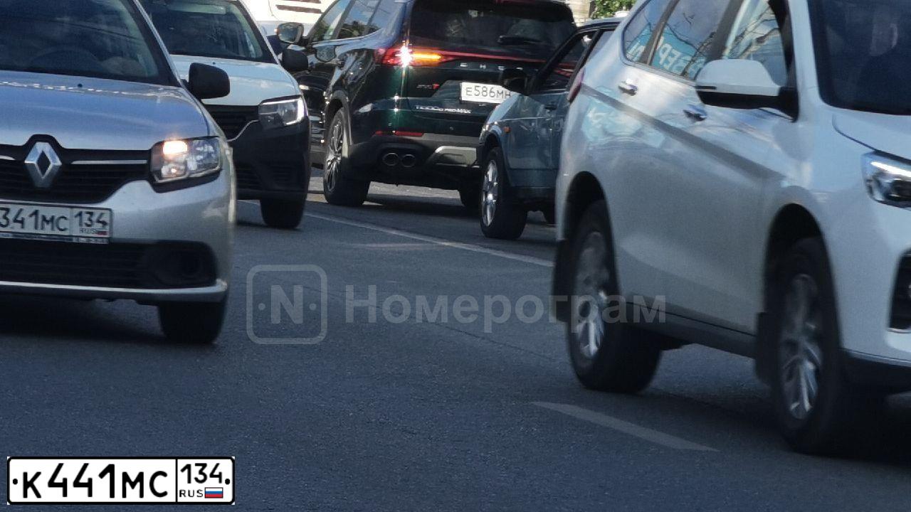Фото автомобиля SKODA OCTAVIA, 2010 — госномер О434ВК197. Цвет: ТЕМНО-СЕРЫЙ