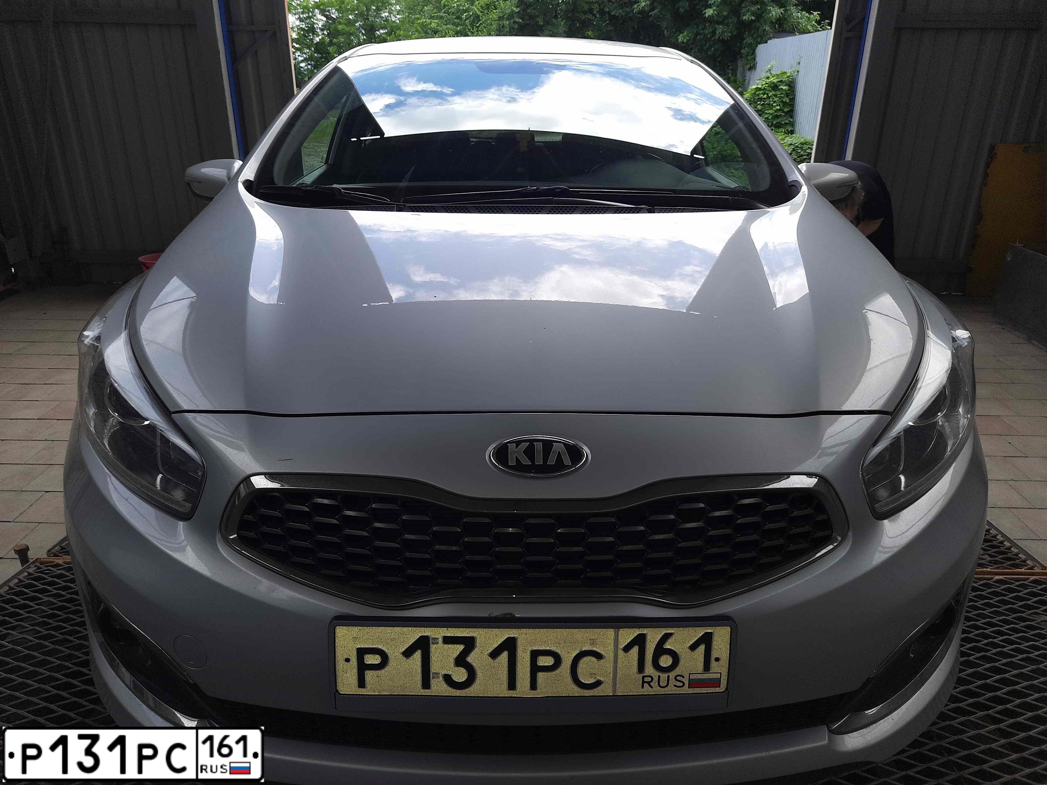 Фото автомобиля KIA SPORTAGE, 2012 — госномер В161РС161. Цвет: КОРИЧНЕВЫЙ