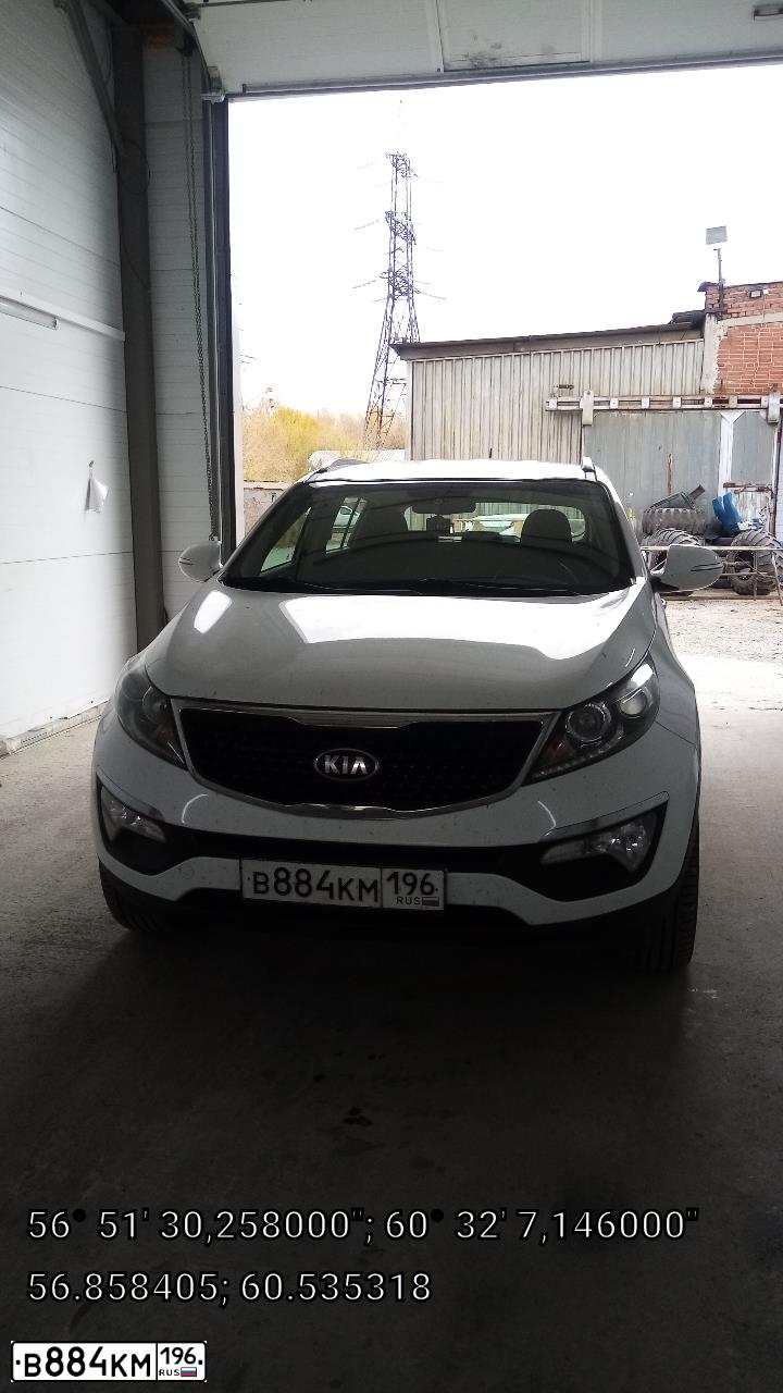 Фото автомобиля KIA SPORTAGE, 2014 — госномер В884КМ196. Цвет: БЕЛЫЙ