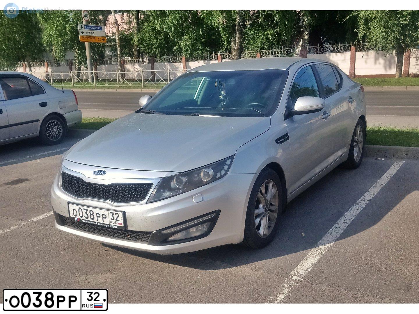 Фото автомобиля KIA MAGENTIS / OPTIMA, 2011 — госномер О038РР32. Цвет: Серебристый