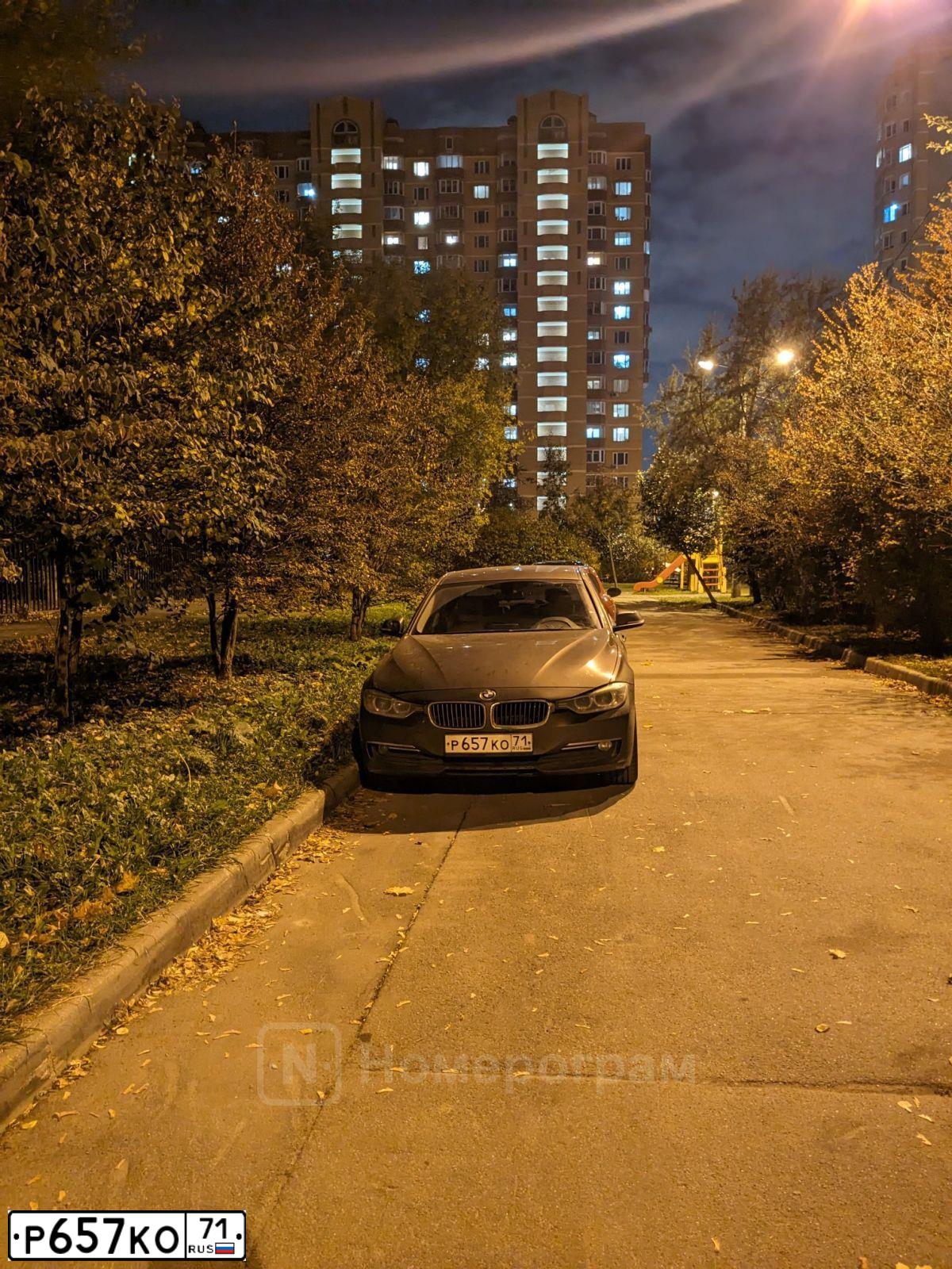 Фото автомобиля BMW SERIE 3, 2014 — госномер Р657КО71. Цвет: КОРИЧНЕВЫЙ