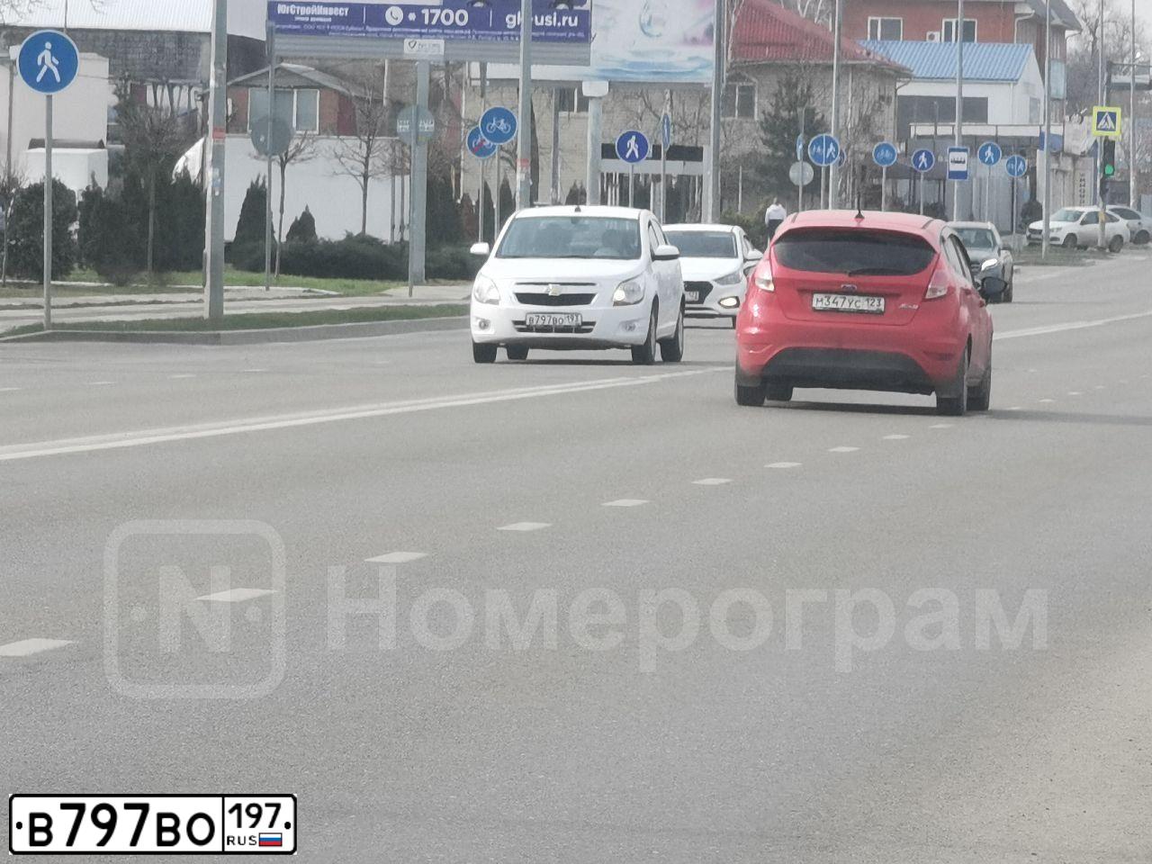 Фото автомобиля VOLKSWAGEN PASSAT, 2010 — госномер В023ОН37. Цвет: Коричневый
