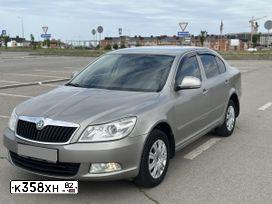 Фото автомобиля SKODA OCTAVIA, 2011 — госномер К358ХН82. Цвет: Серый