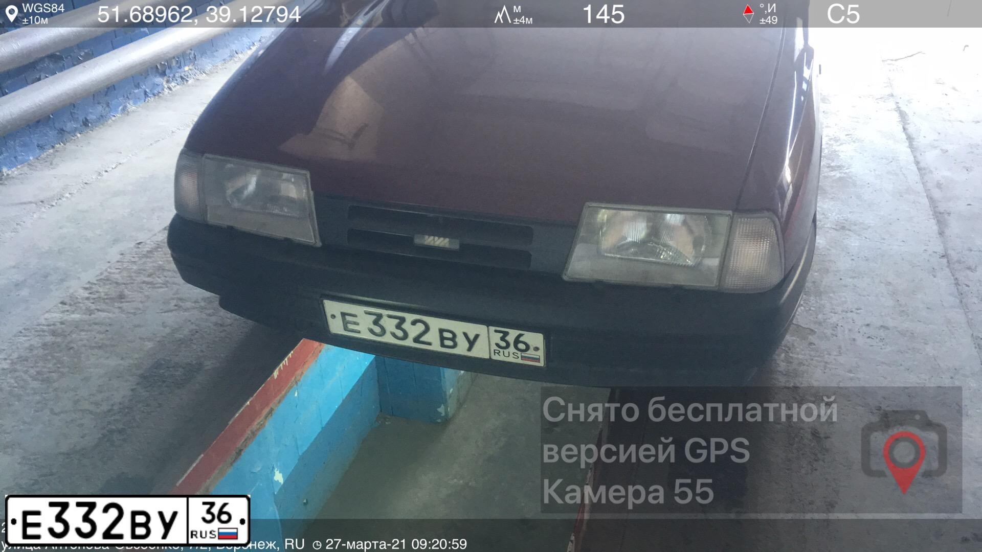 Фото автомобиля IZH 2126, 2004 — госномер Е332ВУ36. Цвет: КРАСНЫЙ