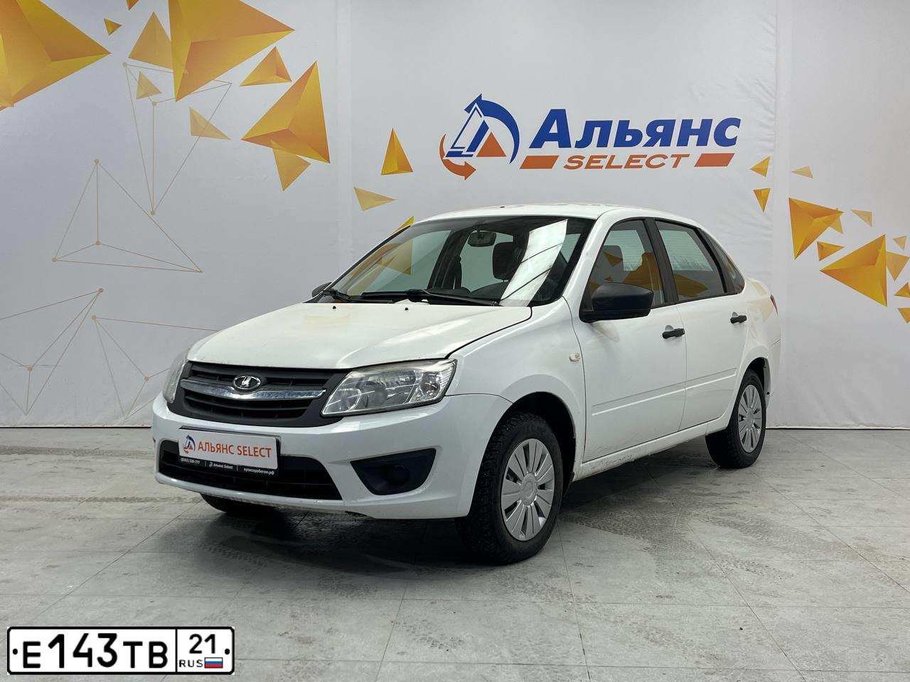 Фото автомобиля LADA 2190 GRANTA, 2017 — госномер Е143ТВ21. Цвет: Белый
