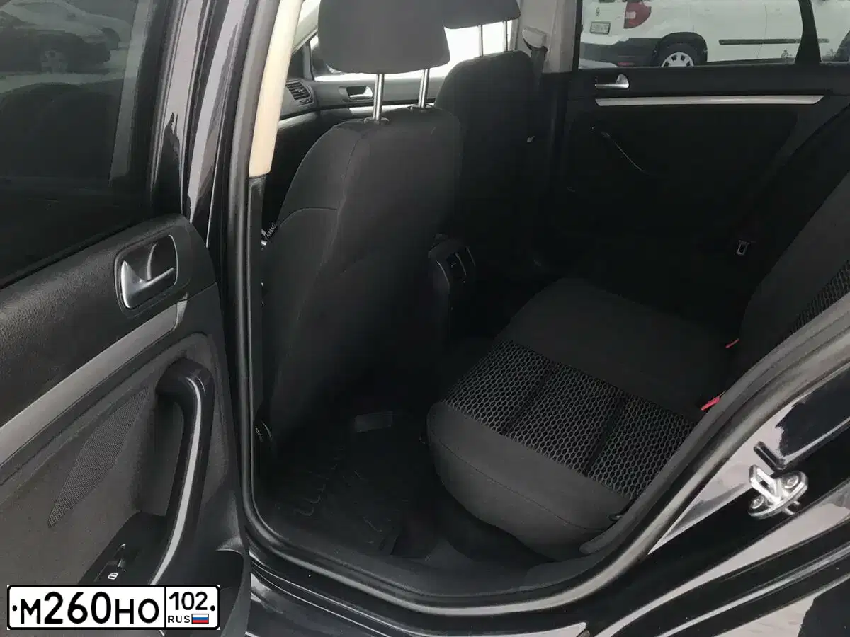 Фото автомобиля VOLKSWAGEN JETTA, 2010 — госномер М260НО102. Цвет: ЧЕРНЫЙ