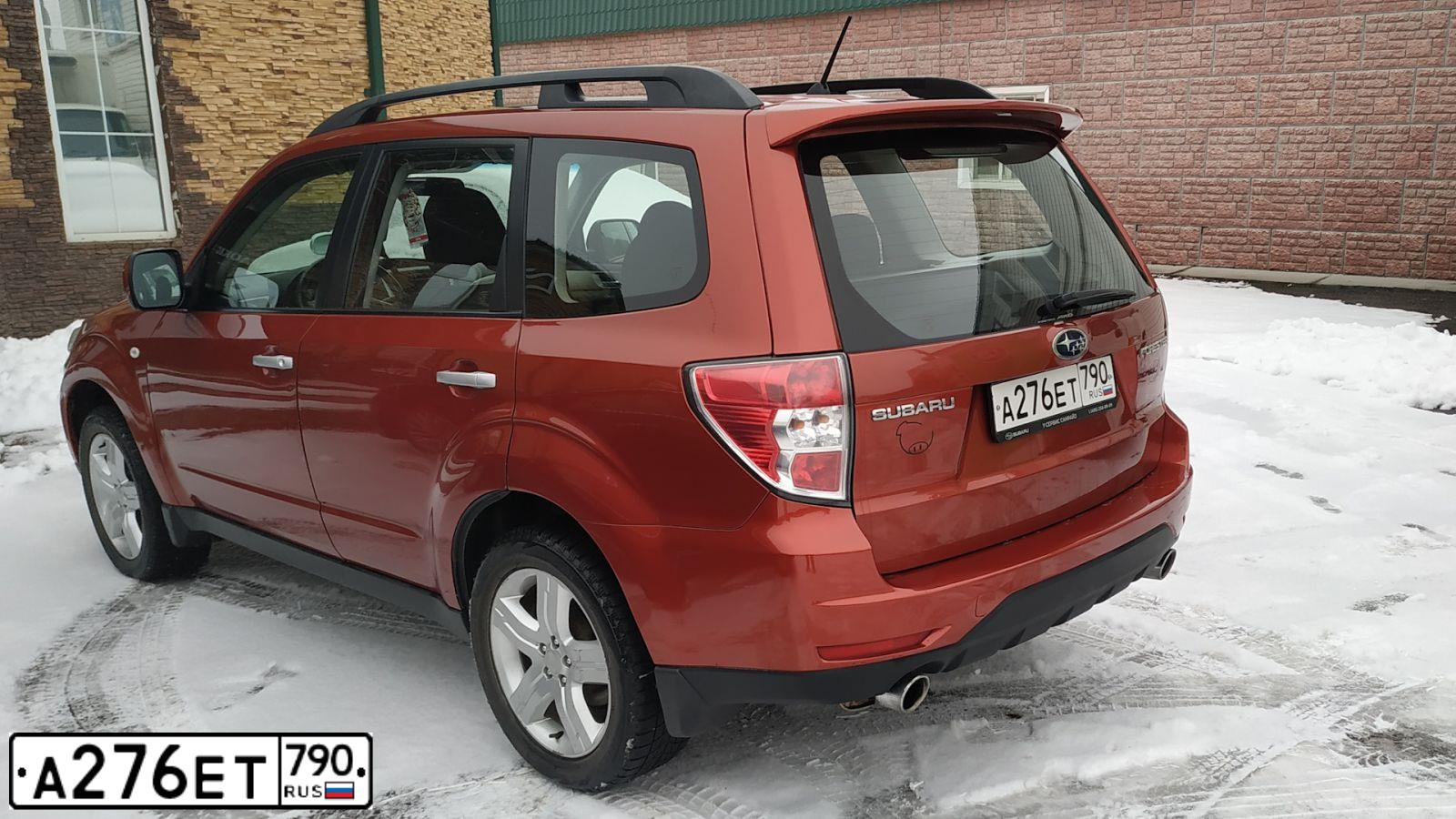 Фото автомобиля SUBARU FORESTER, 2010 — госномер А276ЕТ790. Цвет: Красный