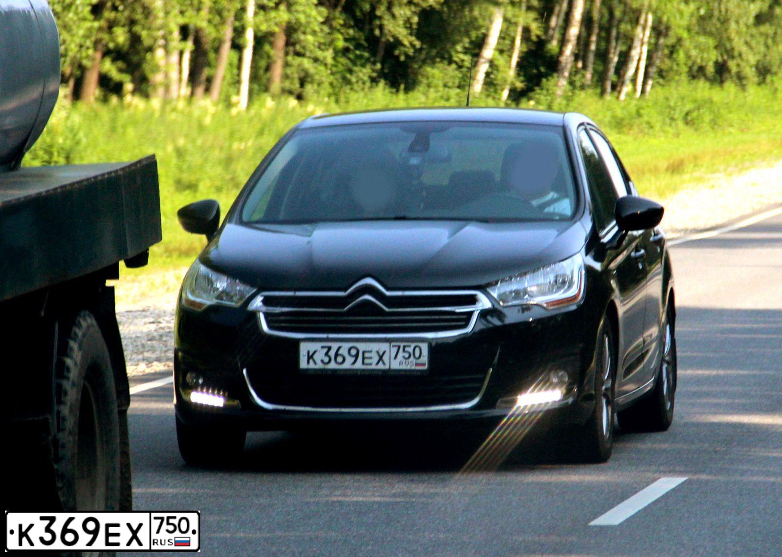 Фото автомобиля CITROEN C4, 2014 — госномер К369ЕХ750. Цвет: ЧЕРНЫЙ
