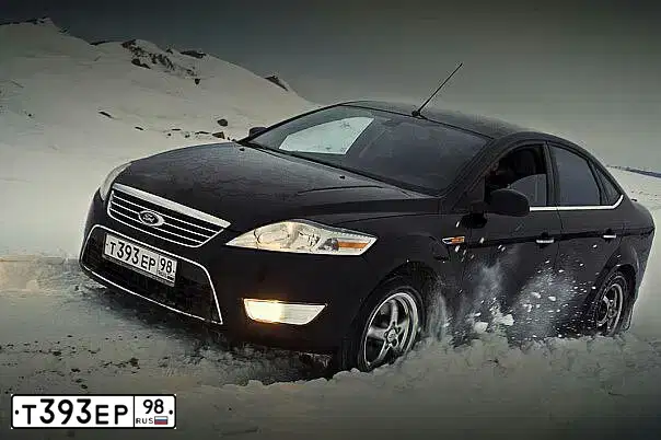Фото автомобиля FORD MONDEO, 2008 — госномер Е051НМ51. Цвет: ЧЕРНЫЙ