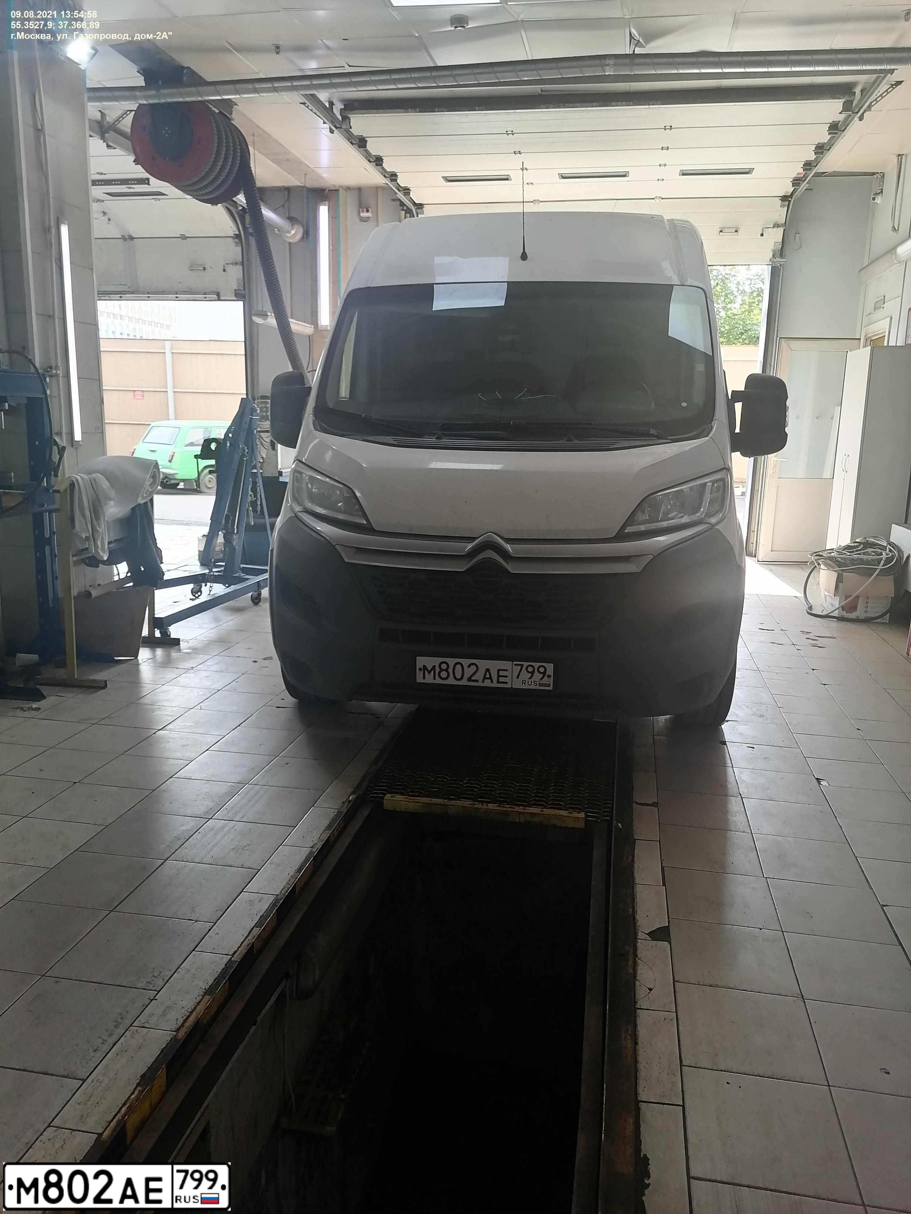 Фото автомобиля CITROEN JUMPER, 2017 — госномер Е828СВ57. Цвет: Белый
