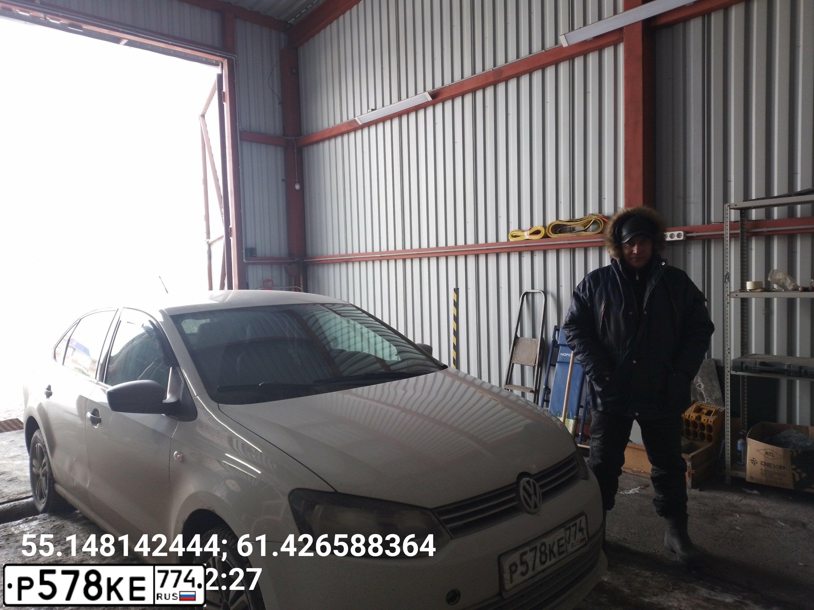 Фото автомобиля VOLKSWAGEN POLO, 2013 — госномер Н073ЕА774. Цвет: Белый