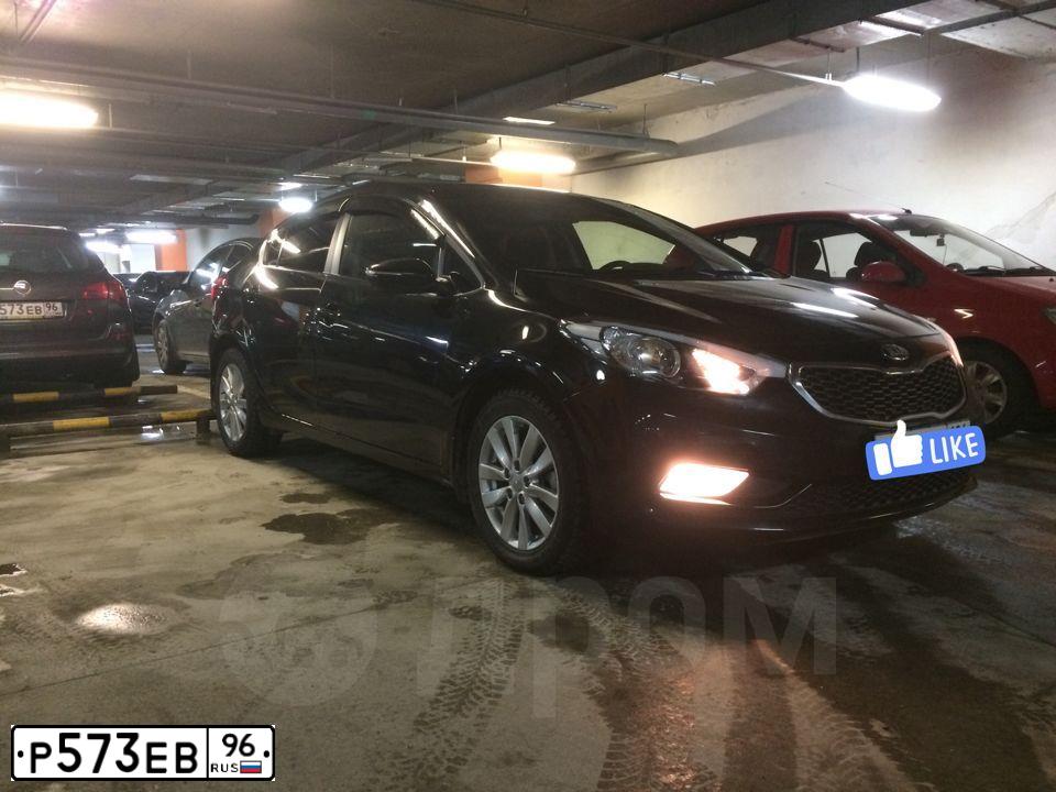 Фото автомобиля NISSAN NAVARA, 2007 — госномер Р573ЕВ96. Цвет: ЧЕРНЫЙ