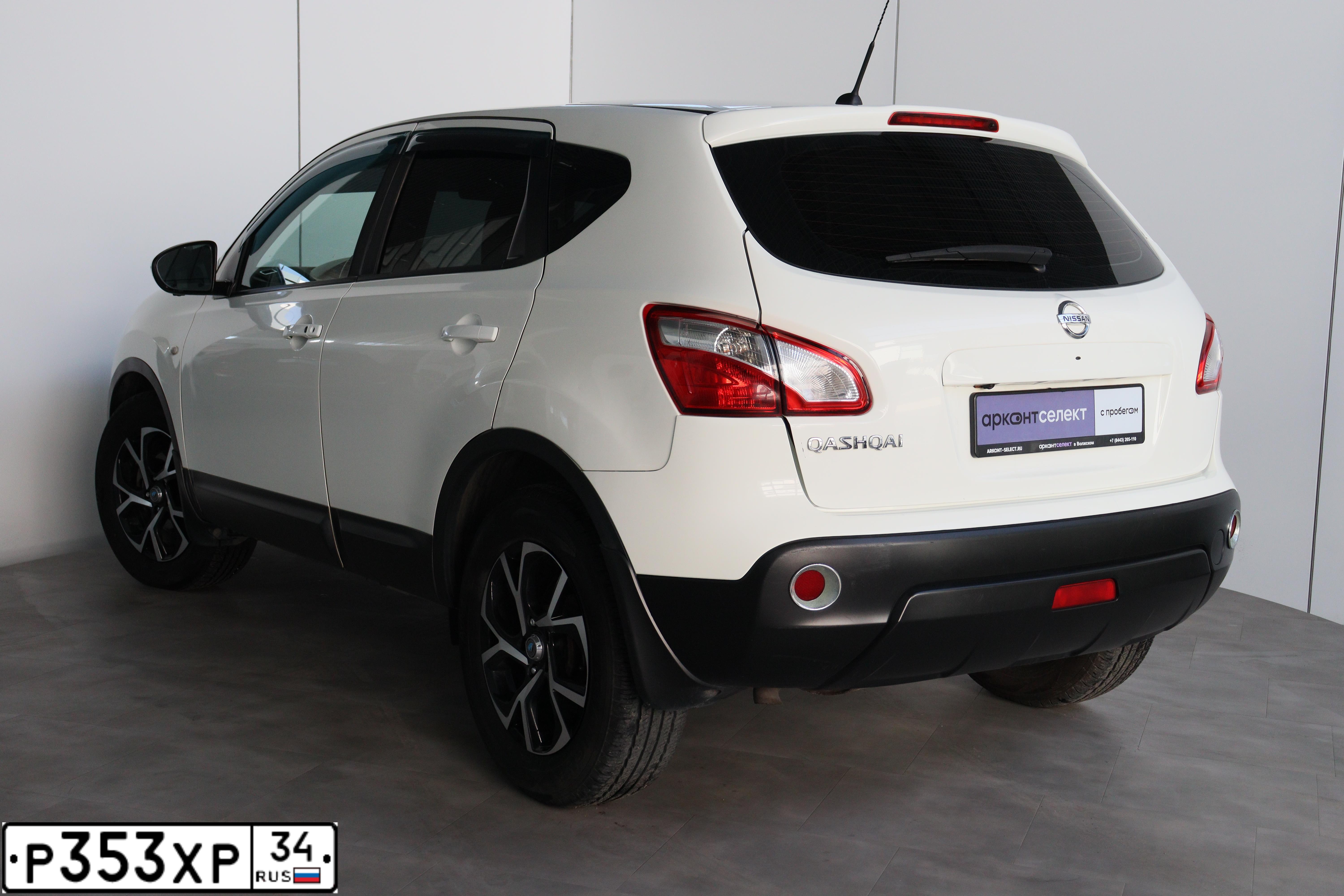 Фото автомобиля DERWAYS HAIMA 3, 2011 — госномер Е491ВК134. Цвет: ЧЕРНЫЙ