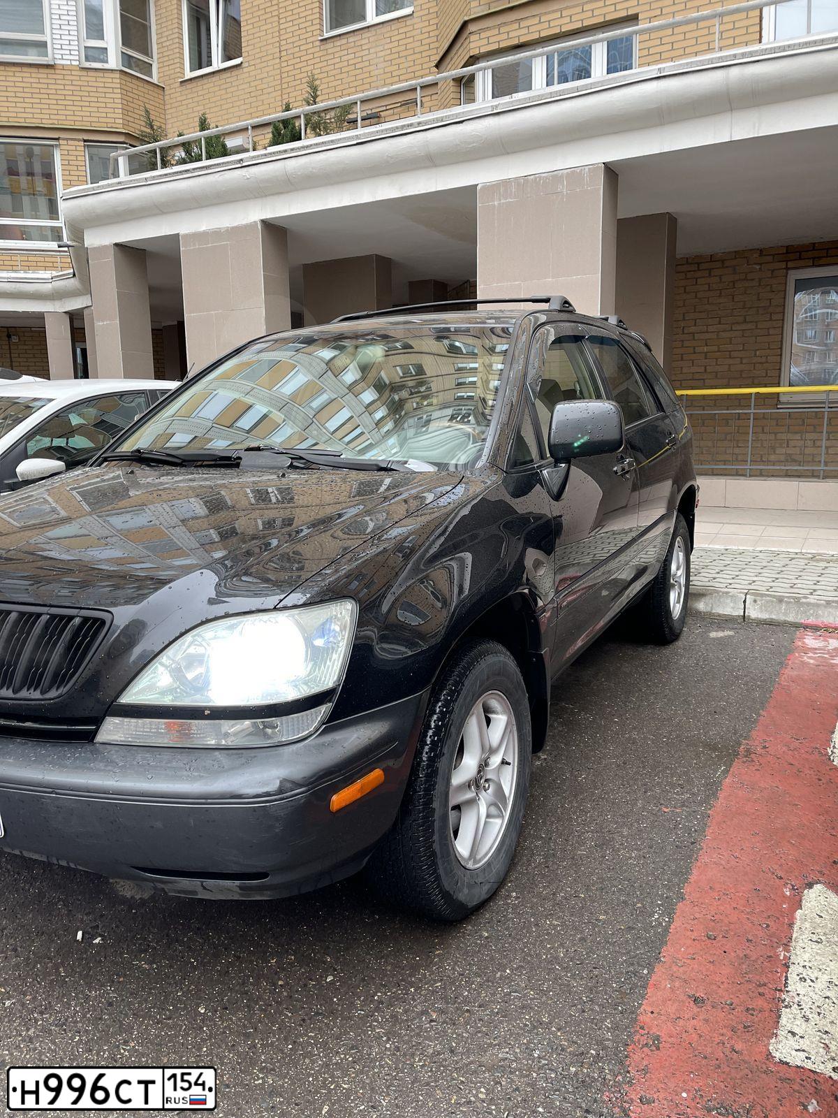 Фото автомобиля LEXUS RX, 2001 — госномер Н449УА62. Цвет: ЧЕРНЫЙ