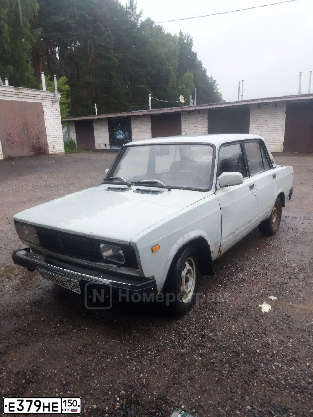 Фото автомобиля LADA 2105, 1996 — госномер Е975ТУ90. Цвет: СЕРЫЙ СВЕТЛЫЙ