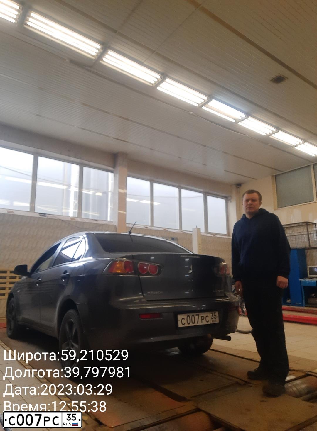 Фото автомобиля CHEVROLET CRUZE, 2011 — госномер К558РР35. Цвет: Белый