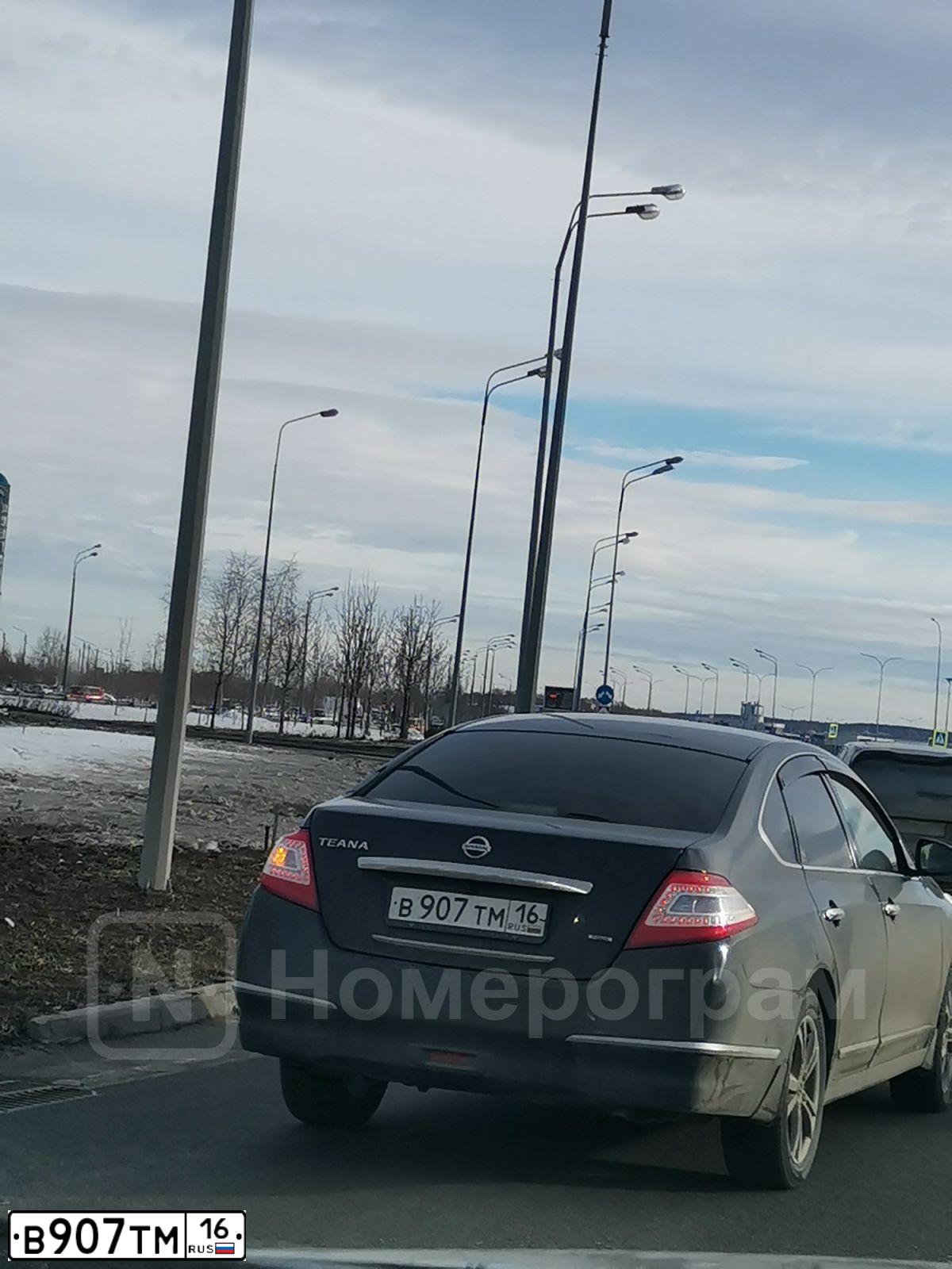 Фото автомобиля NISSAN TEANA, 2007 — госномер В010ТМ16. Цвет: ЧЕРНЫЙ