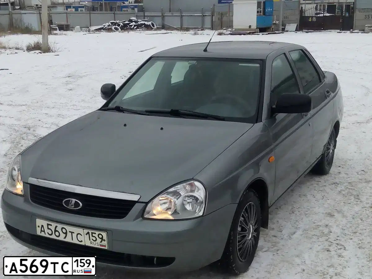 Фото автомобиля LADA 2170 PRIORA, 2011 — госномер А569ТС159. Цвет: СРЕДНИЙ СЕРО-ЗЕЛЕН.МЕТАЛЛ